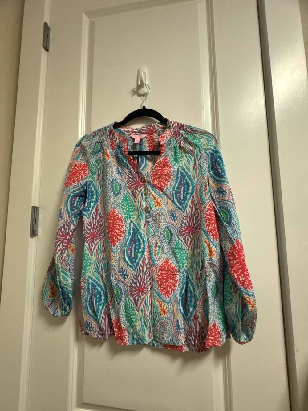 Lilly Pulitzer resort wear, preppy colorful long sleeve shirt size Xxs